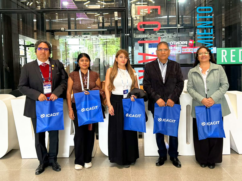 Estudiantes de UPAO Piura exponen proyectos de innovación aplicada en simposio internacional de Chile